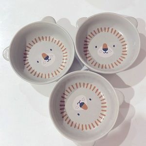 3 Porcelain bowl with motif